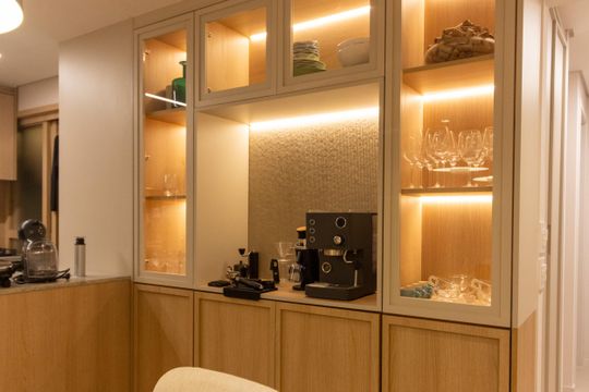 Comprar apartamento mobiliado com 3 quartos, 1 suíte. — Sala