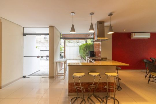 Comprar apartamento mobiliado com 3 quartos, 1 suíte. — Área comum - Salão de festas