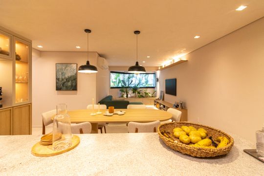 Comprar apartamento mobiliado com 3 quartos, 1 suíte. — Sala