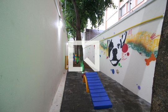 Comprar apartamento mobiliado na Vila Olímpia, 3 quartos, varanda gourmet. — Espaço Pet
