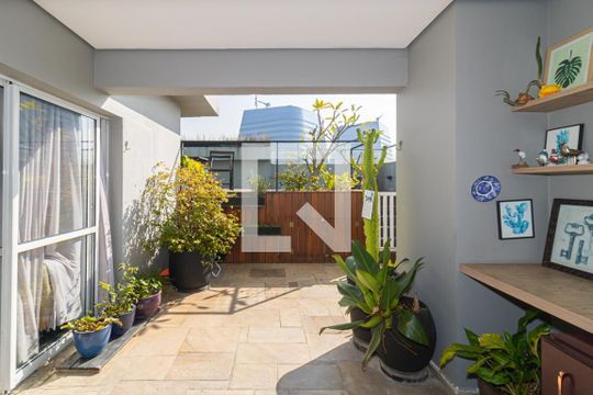 Comprar apartamento mobiliado na Vila Olímpia, 3 quartos, varanda gourmet. — Espaço Gourmet