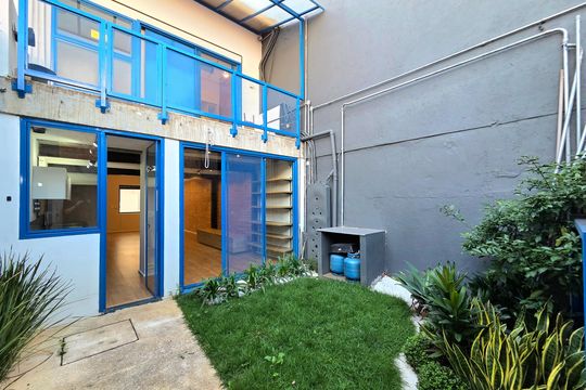 Comprar casa em condomínio na Vila Nova Conceição com 2 quartos, aceita animais. — Jardim