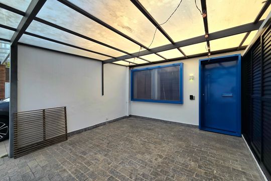 Comprar casa em condomínio na Vila Nova Conceição com 2 quartos, aceita animais. — Garagem