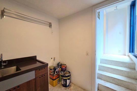 Comprar casa em condomínio na Vila Nova Conceição com 2 quartos, aceita animais. — Edícula