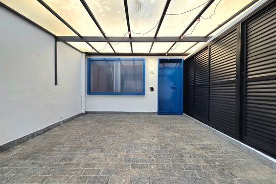 Comprar casa em condomínio na Vila Nova Conceição com 2 quartos, aceita animais. — Garagem