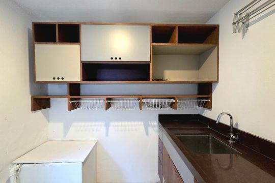 Comprar casa em condomínio na Vila Nova Conceição com 2 quartos, aceita animais. — Edícula