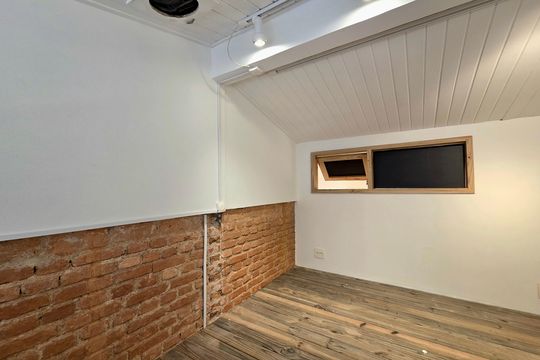 Comprar casa em condomínio na Vila Nova Conceição com 2 quartos, aceita animais. — Sótão