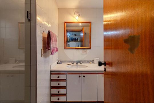 Apartamento mobiliado em Campo Belo com 3 quartos, closet e academia no condomínio, ideal para comprar. — foto 19