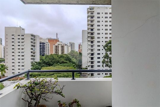 Apartamento mobiliado em Campo Belo com 3 quartos, closet e academia no condomínio, ideal para comprar. — foto 26