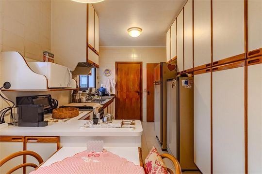 Apartamento mobiliado em Campo Belo com 3 quartos, closet e academia no condomínio, ideal para comprar. — foto 24