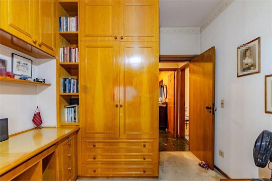 Apartamento mobiliado em Campo Belo com 3 quartos, closet e academia no condomínio, ideal para comprar. — foto 18