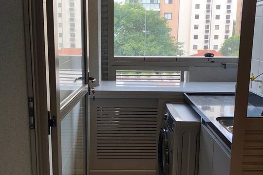 Apartamento à venda, com 95 m², 3 quartos e 2 vagas — Área de Serviço