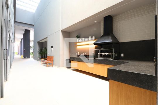 Apartamento com 3 quartos e varanda em Água Branca, ideal para comprar. — Área comum - Churrasqueira