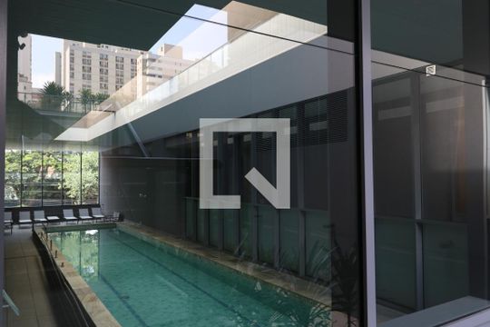 Apartamento com 3 quartos e varanda em Água Branca, ideal para comprar. — Piscina Coberta