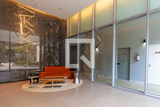 Apartamento com 3 quartos e varanda em Água Branca, ideal para comprar. — Área comum