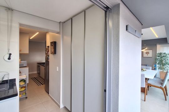 Apartamento com 3 quartos e varanda em Água Branca, ideal para comprar. — Varanda