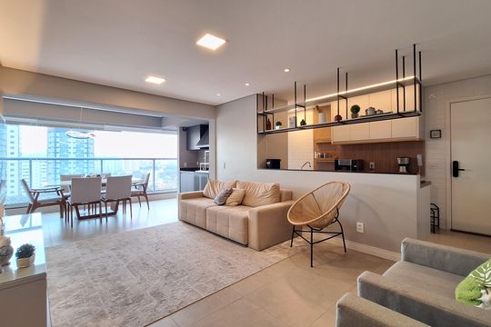 Apartamento com 3 quartos e varanda em Água Branca, ideal para comprar. — Sala