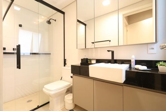 Apartamento com 3 quartos e varanda em Água Branca, ideal para comprar. — Banheiro da Suíte
