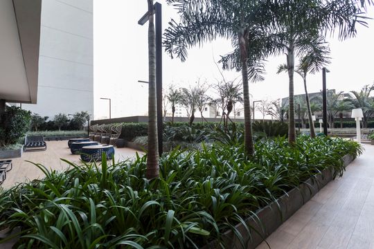 Venda de apartamento com 2 suítes, piscina no condomínio e garden. — Área comum