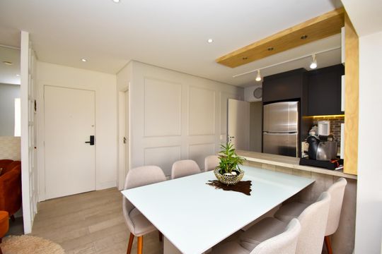 Apartamento em Perdizes com 2 quartos, varanda, closet, piscina e academia. Excelente compra! — sala de jantar