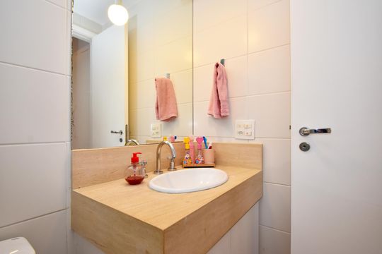 Apartamento em Perdizes com 2 quartos, varanda, closet, piscina e academia. Excelente compra! — banheiro suite 1