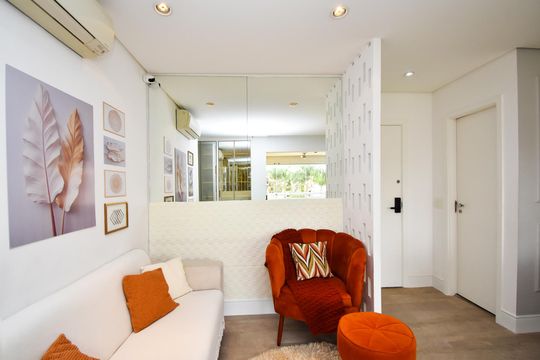 Apartamento em Perdizes com 2 quartos, varanda, closet, piscina e academia. Excelente compra! — Sala de estar 1