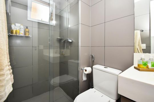 Apartamento em Perdizes com 2 quartos, varanda, closet, piscina e academia. Excelente compra! — banheiro suite 2