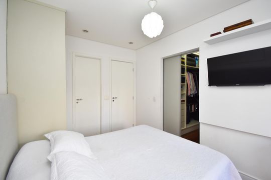 Apartamento em Perdizes com 2 quartos, varanda, closet, piscina e academia. Excelente compra! — suite 2