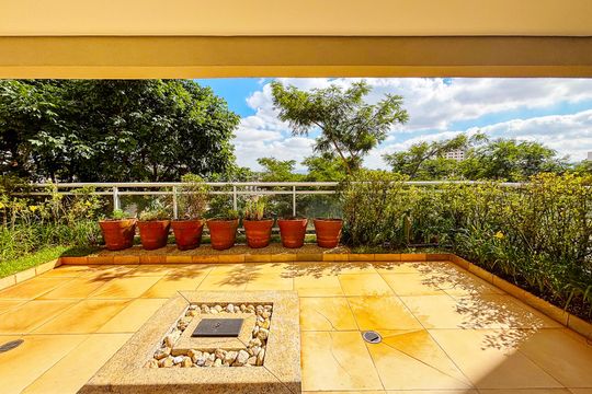 Apartamento em Perdizes com 2 quartos, varanda, closet, piscina e academia. Excelente compra! — lareira aerea comum