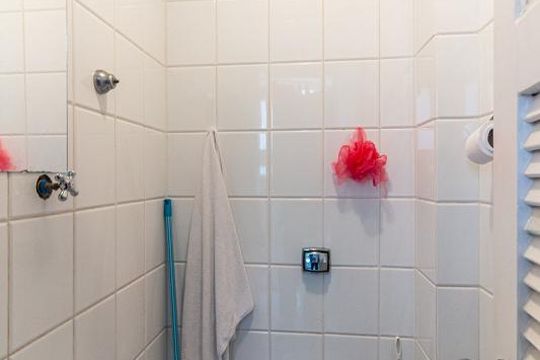 Apartamento mobiliado, 3 quartos, disponível para comprar. — Banheiro de Serviço