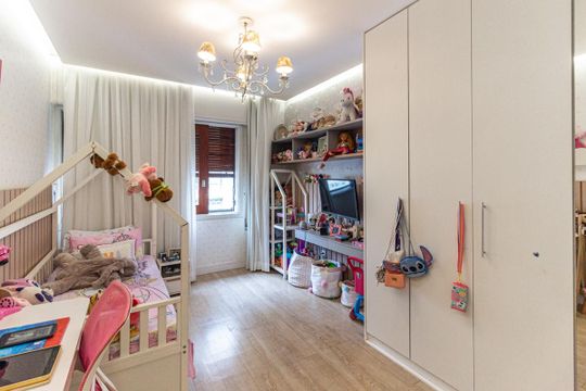 Apartamento mobiliado, 3 quartos, disponível para comprar. — Quarto 3