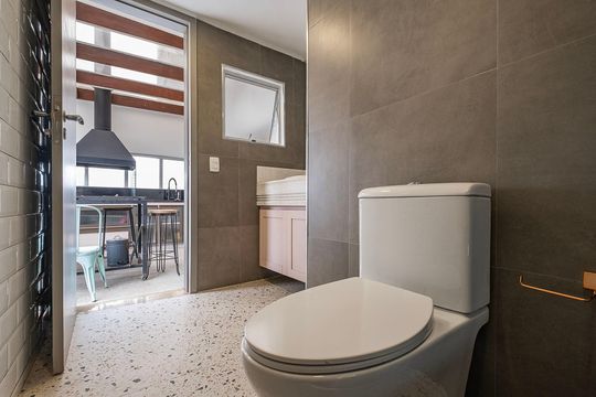 Apartamento com dois quartos e academia no condomínio para comprar. — Banheiro Suíte