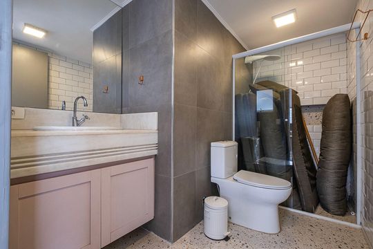 Apartamento com dois quartos e academia no condomínio para comprar. — Banheiro Suíte