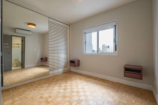 Apartamento com dois quartos e academia no condomínio para comprar. — Suíte