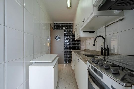 Apartamento com dois quartos e academia no condomínio para comprar. — Cozinha