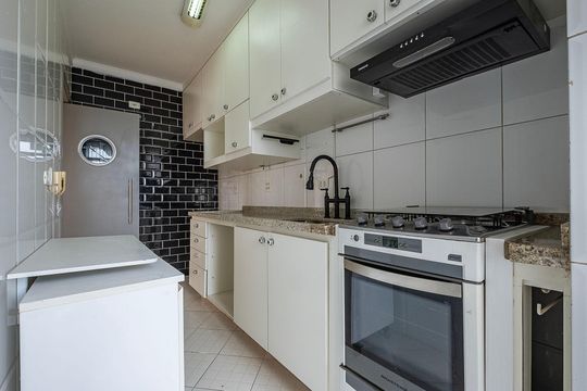 Apartamento com dois quartos e academia no condomínio para comprar. — Cozinha