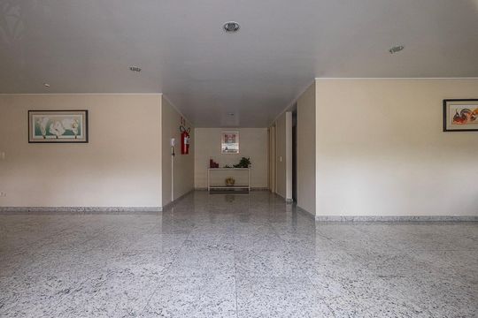 Apartamento com dois quartos e academia no condomínio para comprar. — Área comum