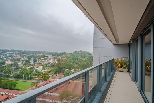 Comprar apartamento mobiliado com 1 quarto e permite animais de estimação. — Varanda