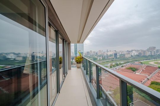 Comprar apartamento mobiliado com 1 quarto e permite animais de estimação. — Varanda