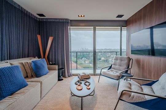 Comprar apartamento mobiliado com 1 quarto e permite animais de estimação. — Sala