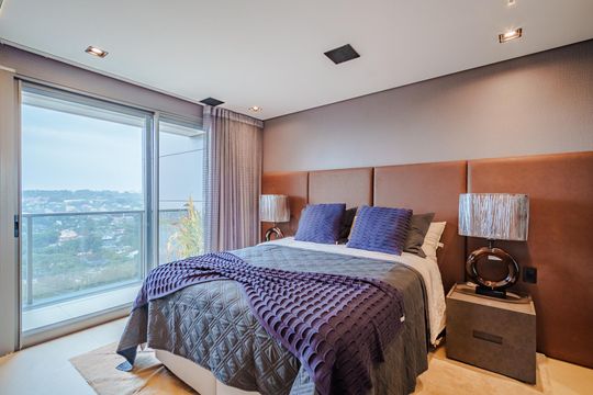 Comprar apartamento mobiliado com 1 quarto e permite animais de estimação. — Suíte