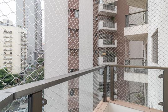 Comprar apartamento mobiliado na Vila Olímpia, 3 quartos, 1 suíte. — Varanda do Quarto 2