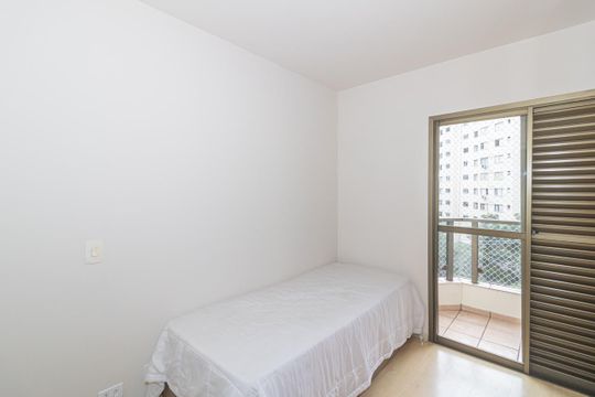 Comprar apartamento mobiliado na Vila Olímpia, 3 quartos, 1 suíte. — Quarto 2