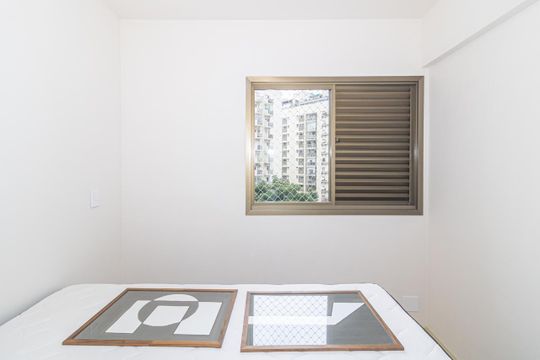 Comprar apartamento mobiliado na Vila Olímpia, 3 quartos, 1 suíte. — Quarto 3
