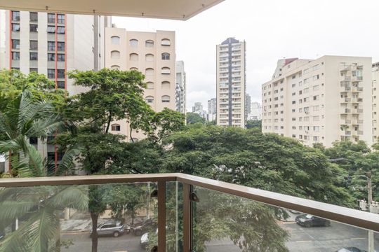 Comprar apartamento mobiliado na Vila Olímpia, 3 quartos, 1 suíte. — Varanda da Sala