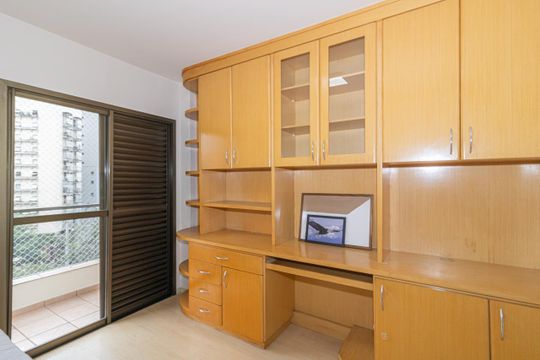 Comprar apartamento mobiliado na Vila Olímpia, 3 quartos, 1 suíte. — Quarto 2