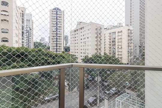 Comprar apartamento mobiliado na Vila Olímpia, 3 quartos, 1 suíte. — Varanda do Quarto 2