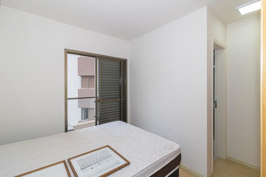 Comprar apartamento mobiliado na Vila Olímpia, 3 quartos, 1 suíte. — Quarto Suíte