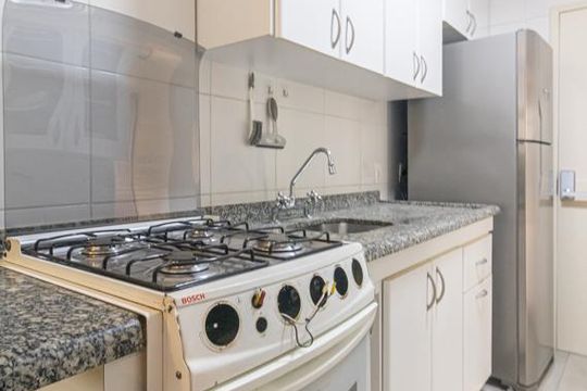 Comprar apartamento mobiliado na Vila Olímpia, 3 quartos, 1 suíte. — Cozinha