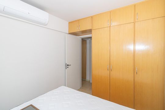 Comprar apartamento mobiliado na Vila Olímpia, 3 quartos, 1 suíte. — Quarto 3